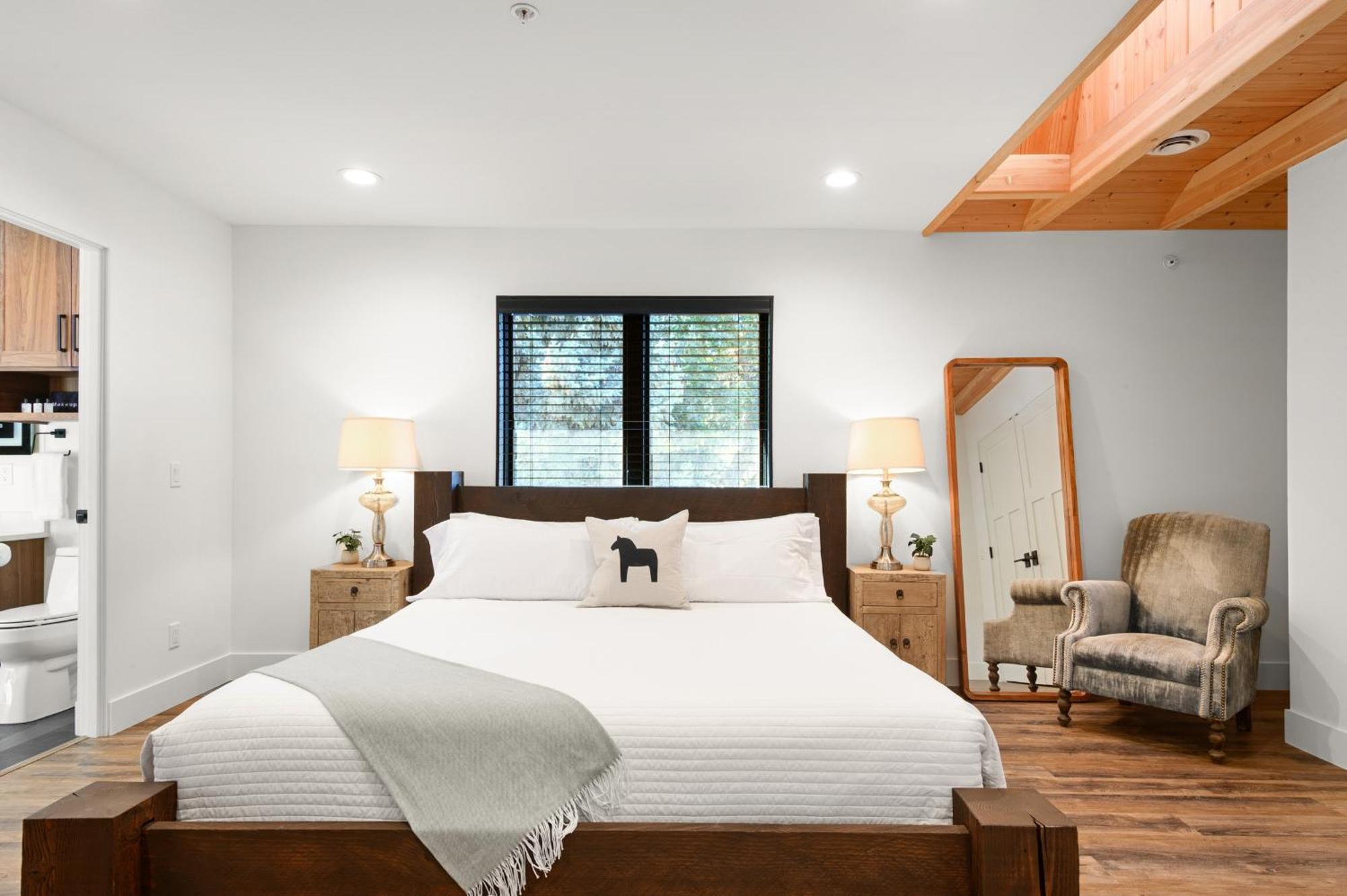 Horsefeathers Hotel Hood River Bagian luar foto