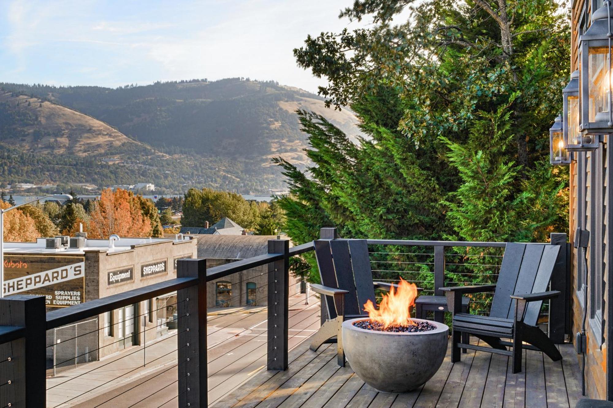 Horsefeathers Hotel Hood River Bagian luar foto