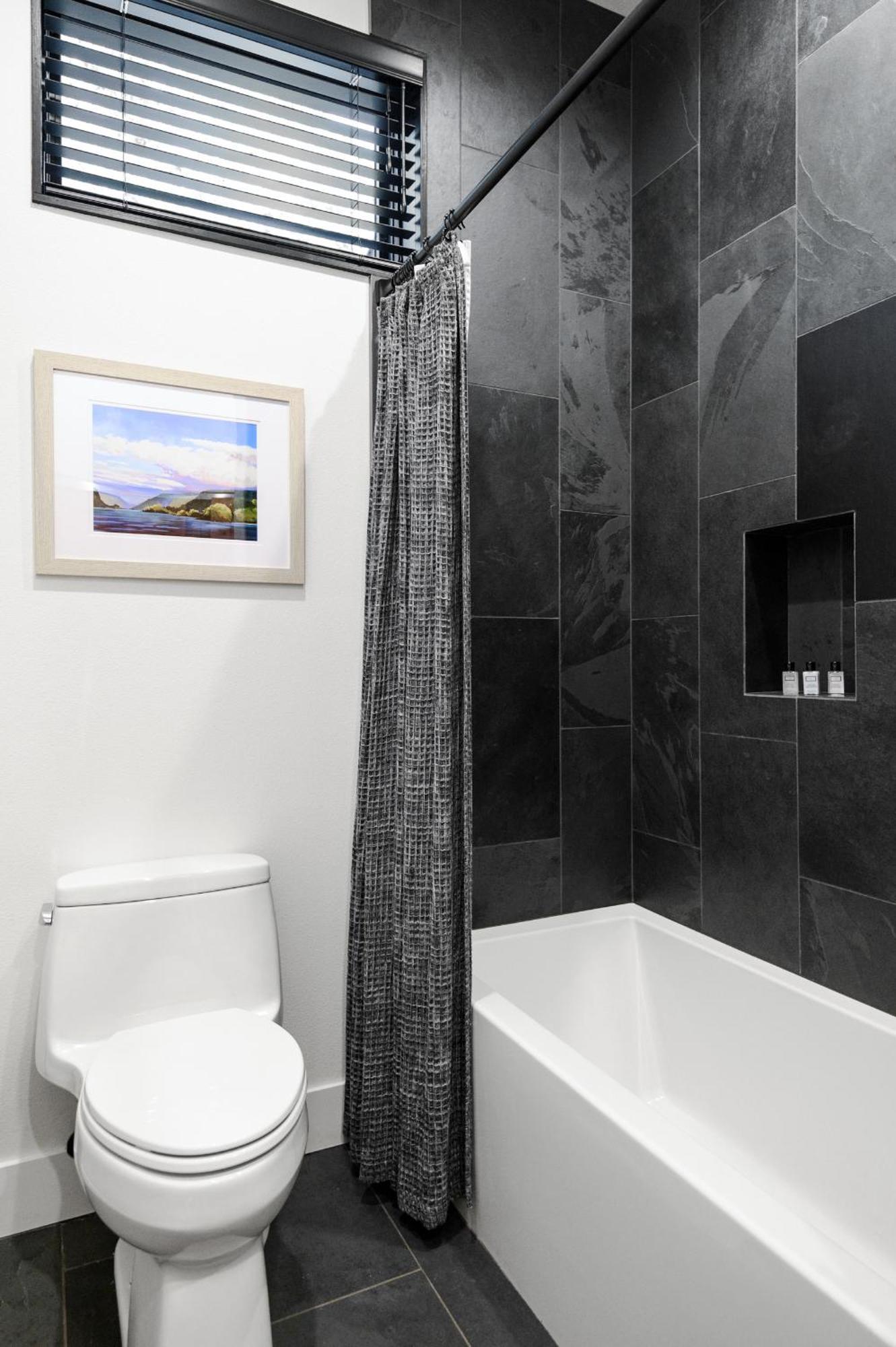 Horsefeathers Hotel Hood River Bagian luar foto