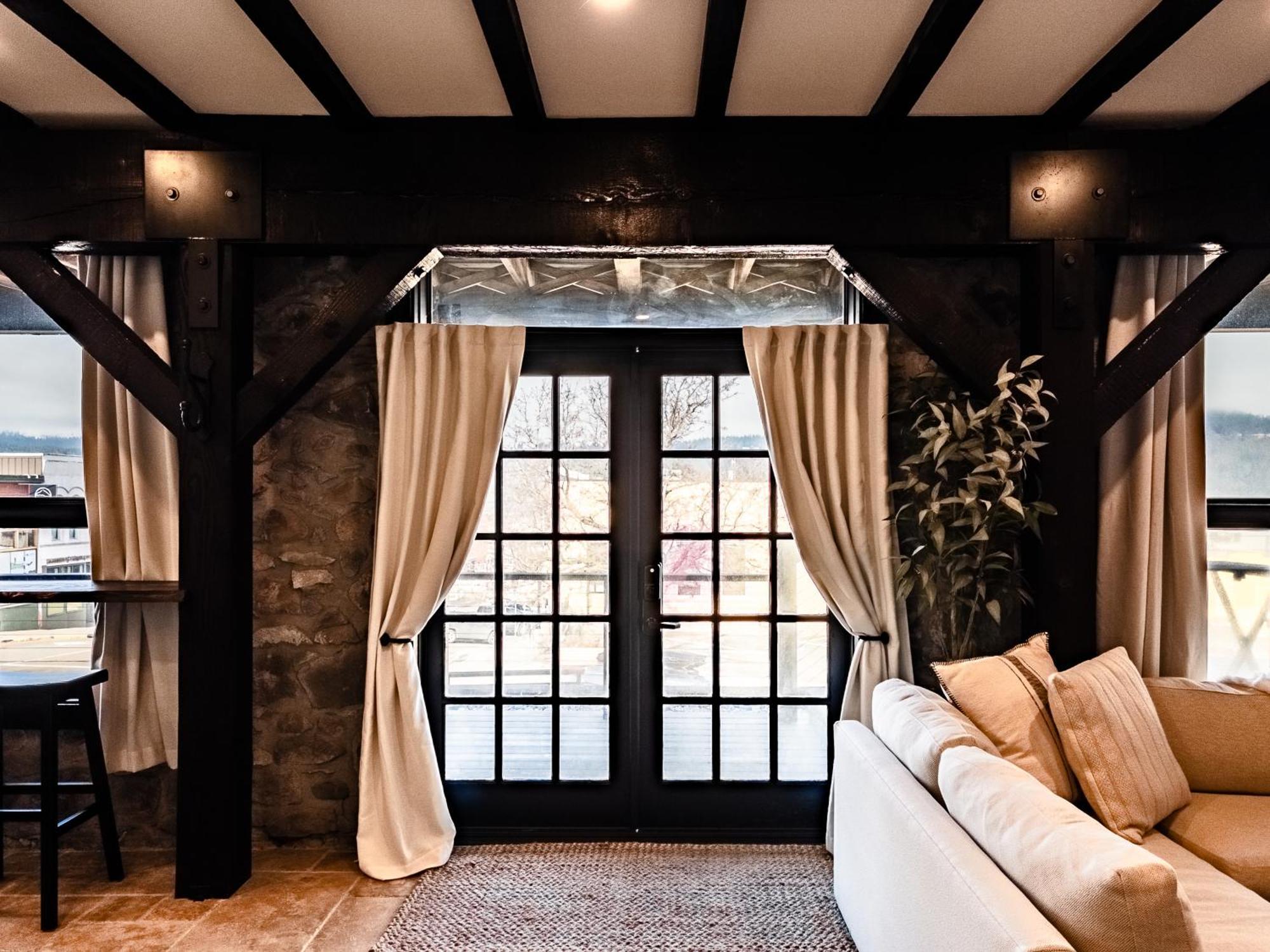 Horsefeathers Hotel Hood River Bagian luar foto
