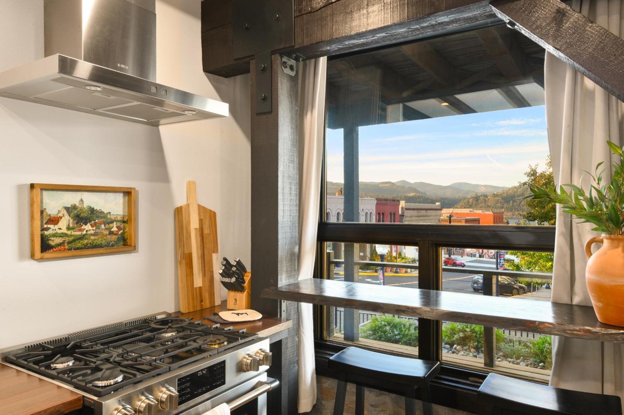 Horsefeathers Hotel Hood River Bagian luar foto